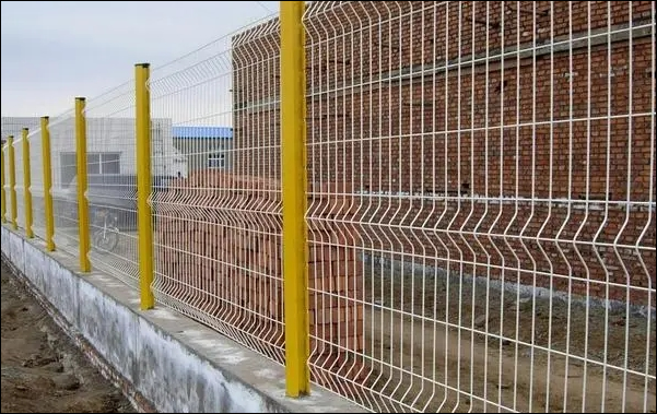Welded mesh curved fencing panel galvanized powder coated